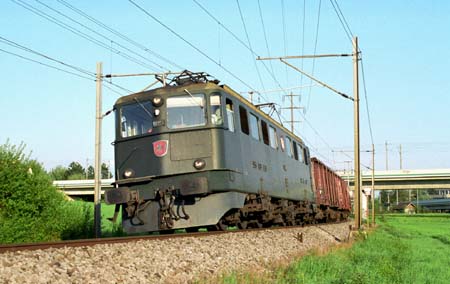 SBB Ae 6/6 bei Dübendorf