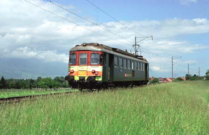 RBe 4/4 1401 bei Büren an der Aare