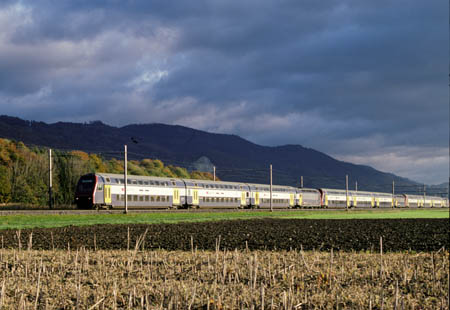 SBB 3x Re 450-Pendel bei Oensingen