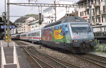 SBB Re 460 012 mit EC in Olten