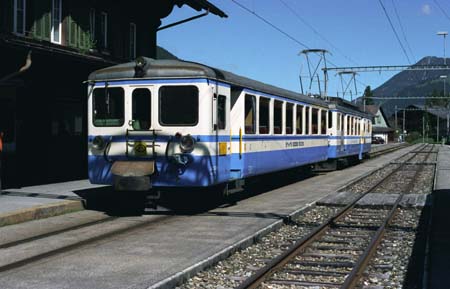 MOB BDe 4/4 3001 & ABt 3301 in der Lenk