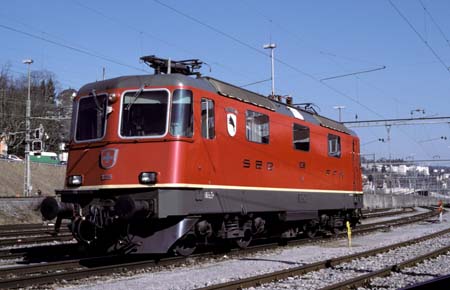 SBB Re 4/4 II 11239 "Porrentruy" in Schaffhausen