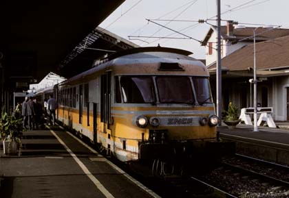 SNCF RTG T 2034 in Saint-Germain-des-Fossés