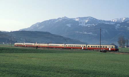 SBB RAe TEE II 1053 bei Uznach