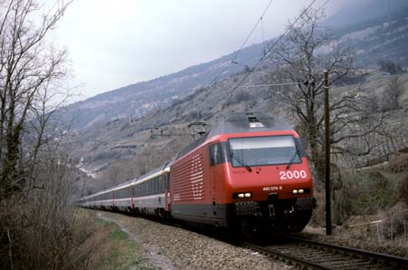 SBB Re 460 mit EC Komp. bei Leuk