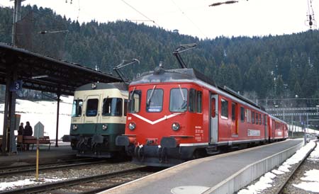 SOB ex-RM BDe 576 060 + 058 in Biberbrugg