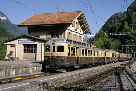 BOB BDeh 4/4 303 in Zweilütschinen