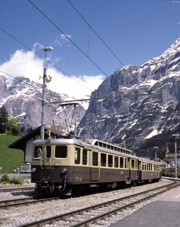 BOB BDeh 4/4 303 in Grindelwald