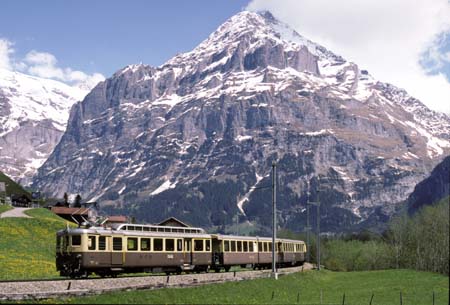 BOB BDeh 4/4 303 unterhalb Grindelwald