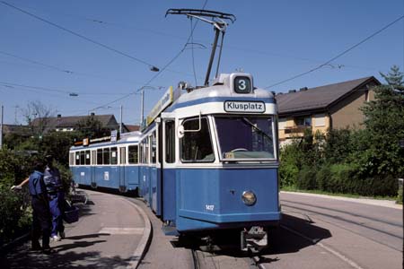 VBZ Be 4/4 1417 in Zürich Albisrieden