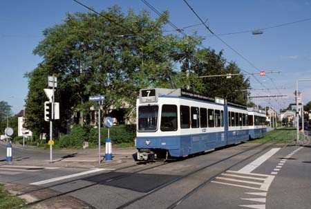 VBZ Be 4/6 2101 & Be 2/4 in Zürich Schwamendingerplaz