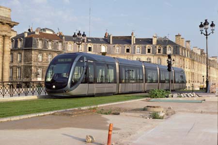Tram C Alstom Citadis TGA 302 in Bordeaux