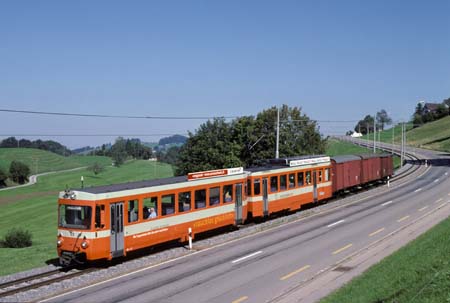 TB BDe 4/8 23 mit Gkb 61 & Gkb 62 & Gk-v 35 bei Schwarzer Bären