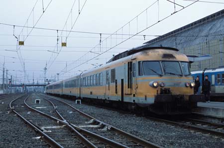 SNCF RTG T 2013 als 4480 bei der Abfahrt in Bordeaux