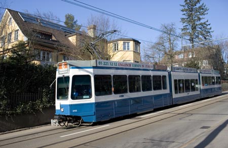 VBZ Be 4/8 2113 in Zürich Zürichbergstrasse