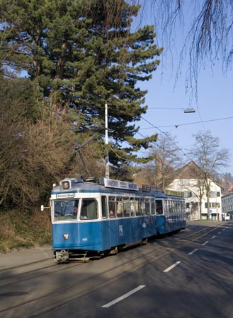 VBZ Be 4/4 1430 & B4 785 in Zürich Kirche Fluntern