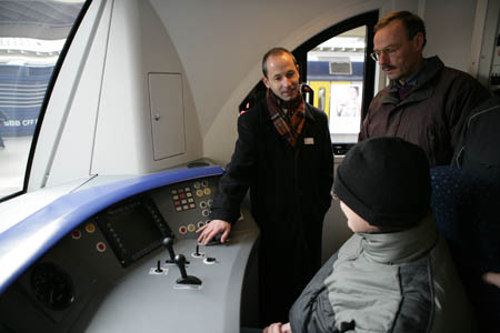 Führerstand des RABe 514 in Zürich HB