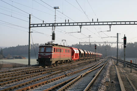 SBB Ae 6/6 mit Kieszug in Hntwangen-Wil