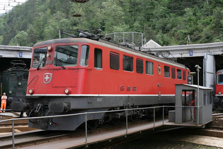 SBB Ae 6/6 11472 in Brig