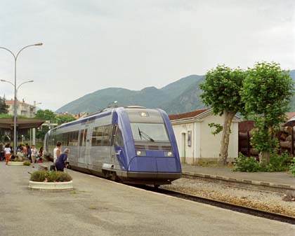 8N13