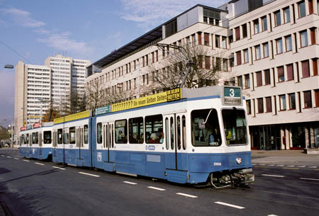 VBZ Be 4/6 & Be 2/4 in Zürich Kalkbreite