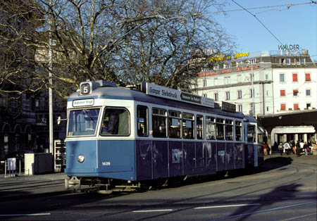 VBZ Be 4/4  B4 in Zürich Bellevue